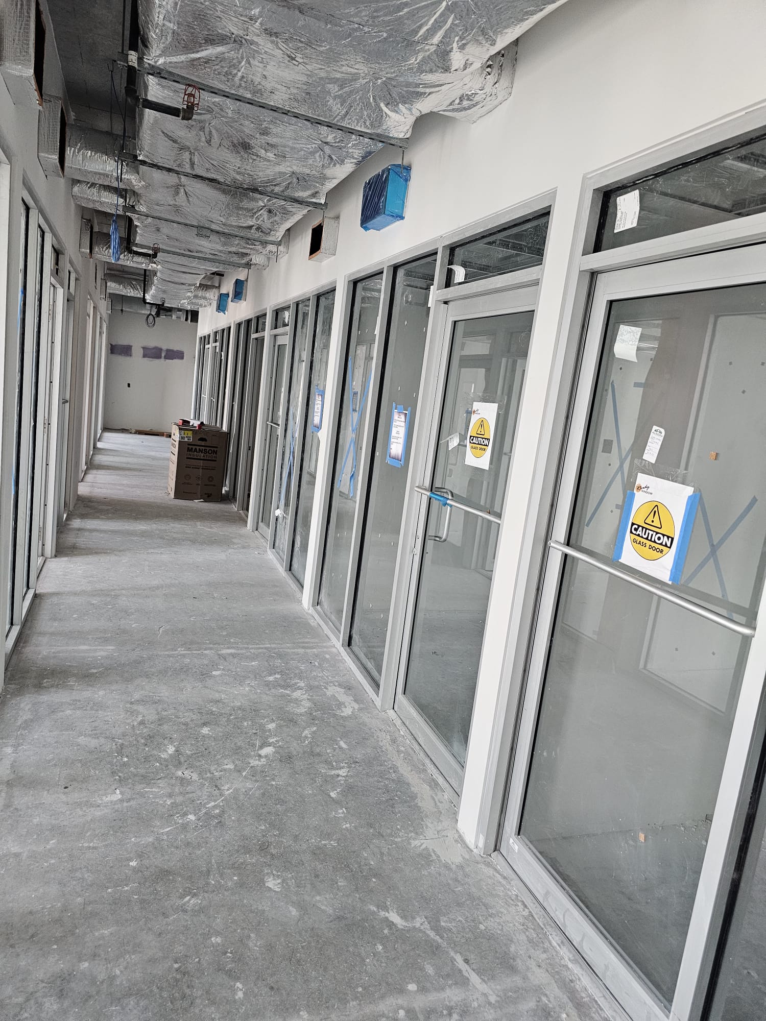 Puertas de vidrio y particiones de oficina
